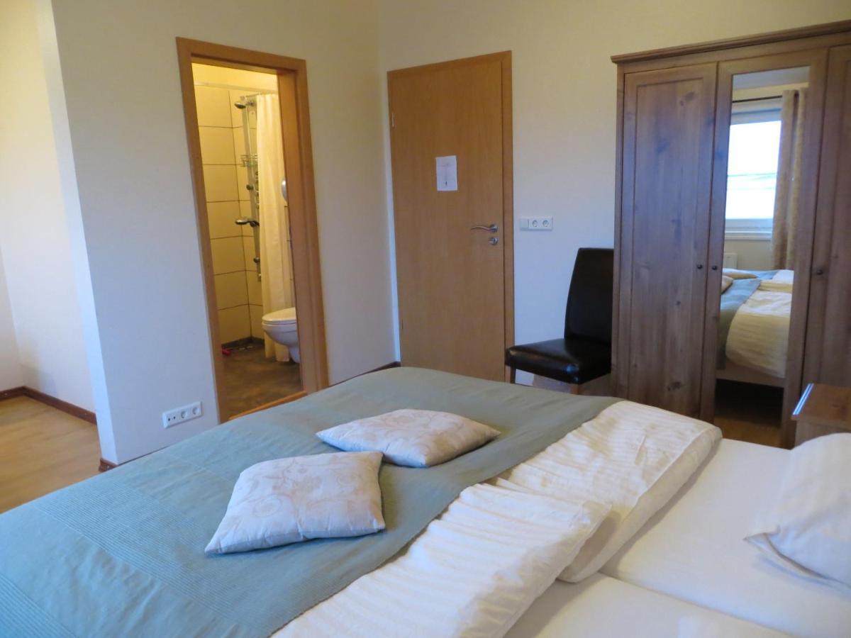 Guesthouse Vellir Vík Værelse billede
